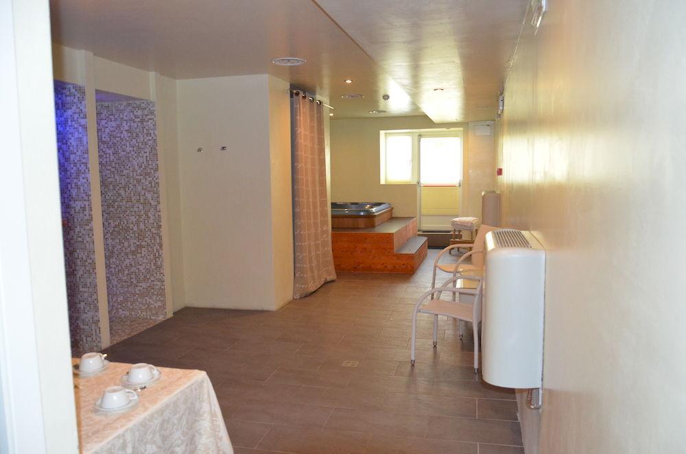 Hotel Pineta 팔카데 외부 사진