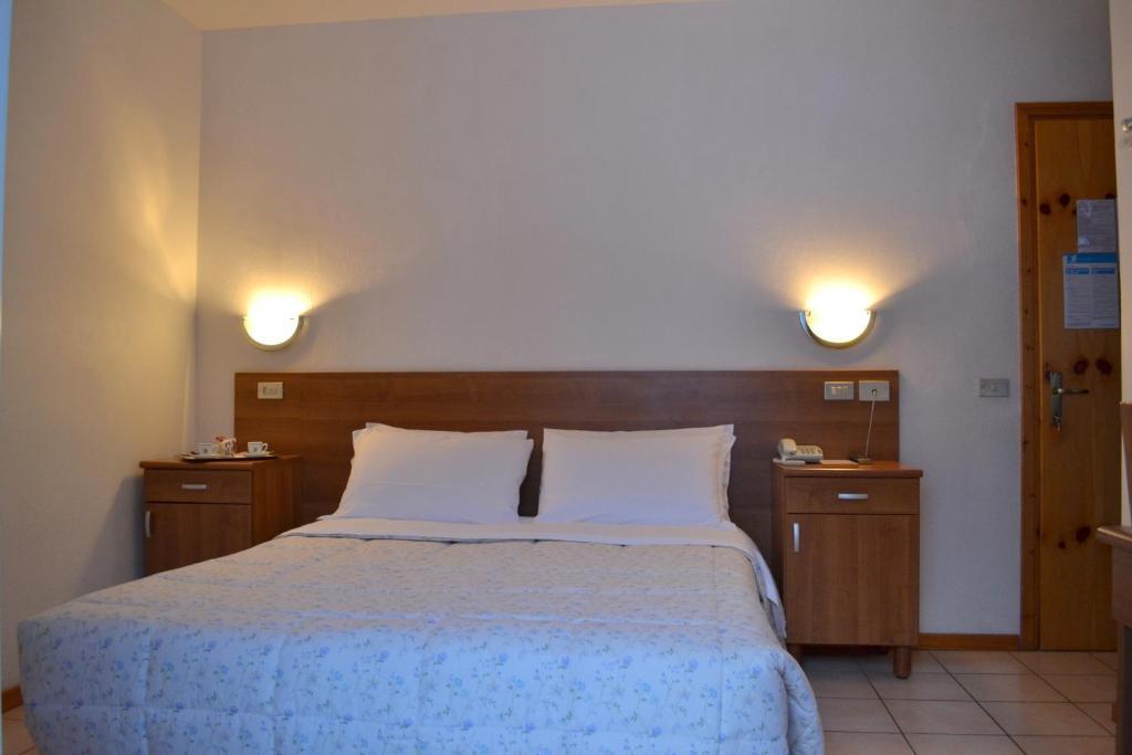 Hotel Pineta 팔카데 객실 사진